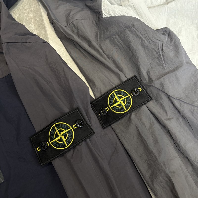 Stone Island 자외선 차단 재킷 001-273685