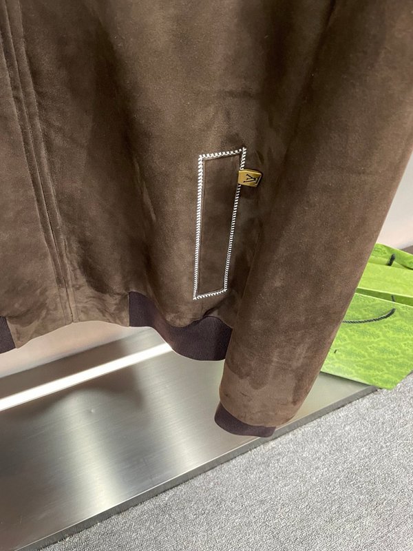 루이비통 다크브라운 스웨이드 양가죽 자켓 001-273703