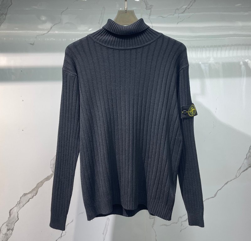 Stone Island 신상 슬림핏 하이넥 니트 스웨터 001-273739