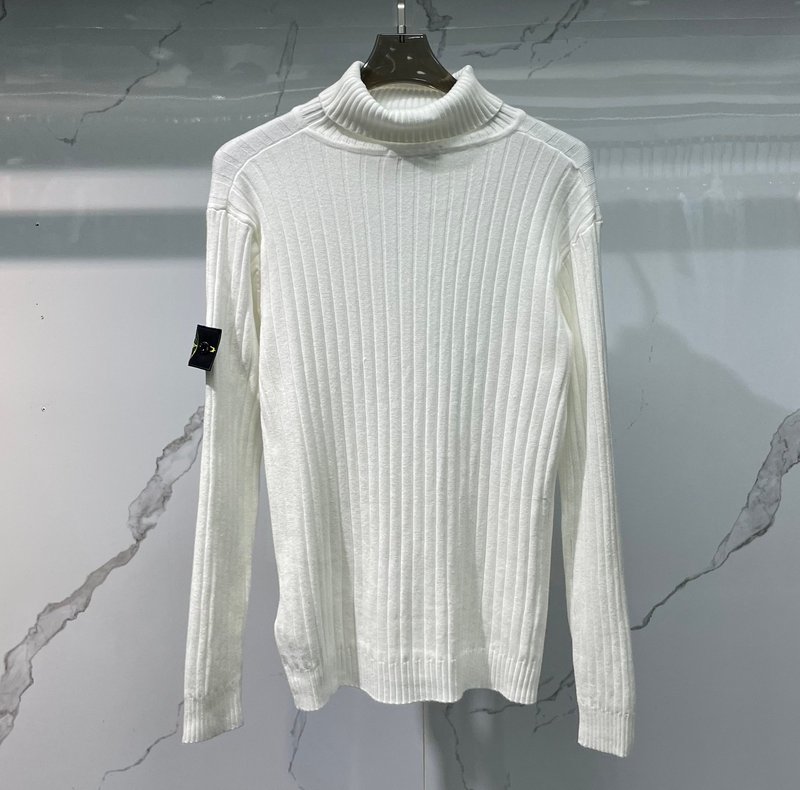 Stone Island 신상 슬림핏 하이넥 니트 스웨터 001-273739