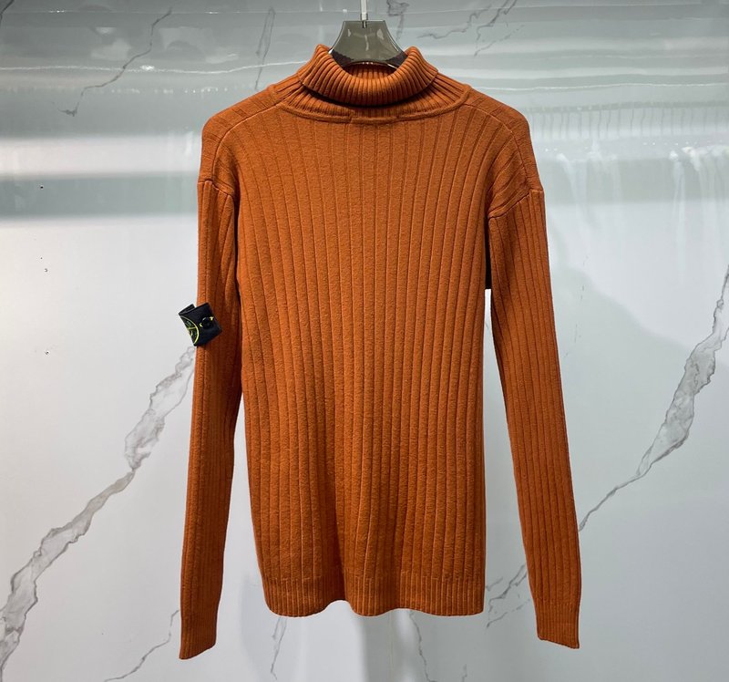 Stone Island 신상 슬림핏 하이넥 니트 스웨터 001-273739