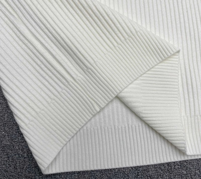 스톤 아일랜드 니트 칼라 스웨터 001-273740