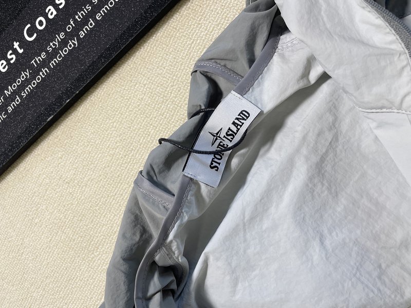 Stone Island 여름 경량 후드 자외선 차단 자 001-273750
