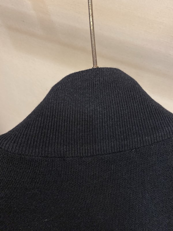 루이비통 메탈 레터 로고 스탠드칼라 지퍼 울 자켓 001-274225