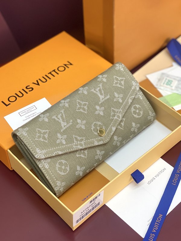 LV 포르토프이 사라 지갑 001-274235