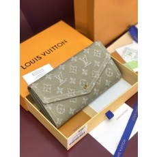 LV 포르토프이 사라 지갑 001-274235