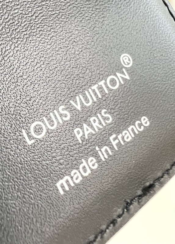 LV 모노그램 마카사르 마그네틱 카드홀더 001-274242