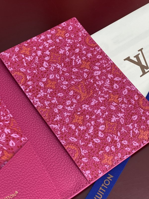 LV Rosalie 패스포트 케이스 (빨간색) 001-274255