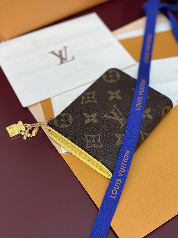 LV Noa 모노그램 짧은 지퍼 동전지갑 001-274277