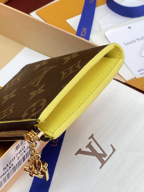 LV Noa 모노그램 짧은 지퍼 동전지갑 001-274277