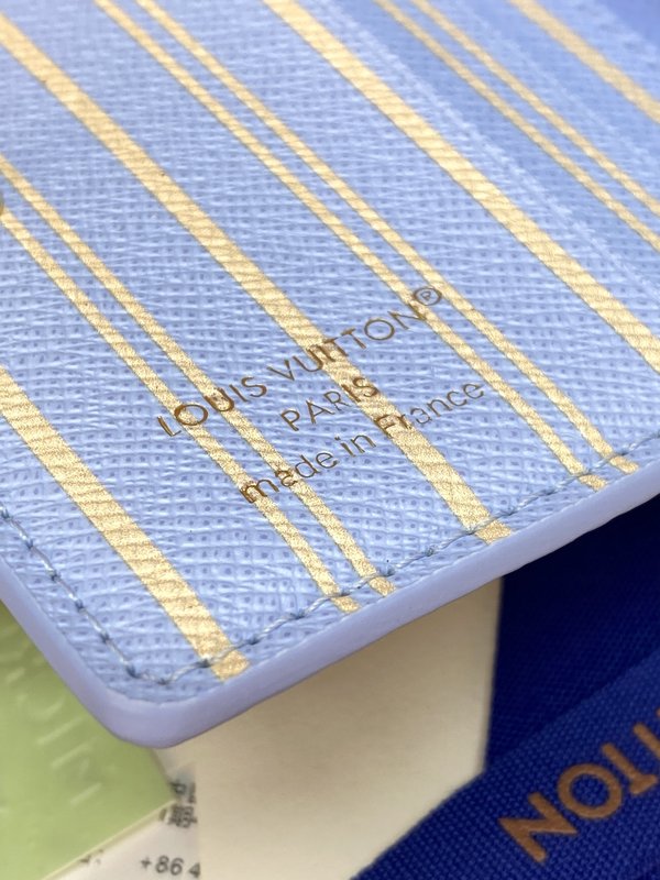 LV CHARMS 포켓 카드지갑 001-274279