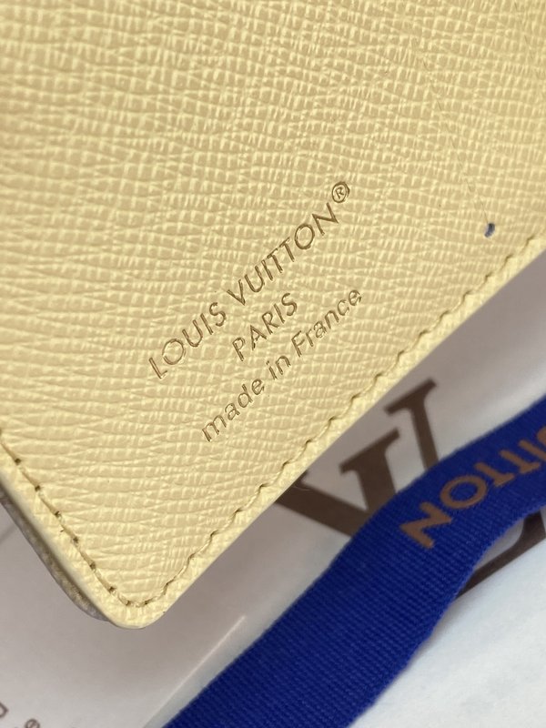 LV Charms 포켓 지갑 001-274313