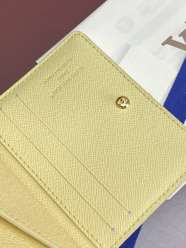 LV Charms 포켓 지갑 001-274313