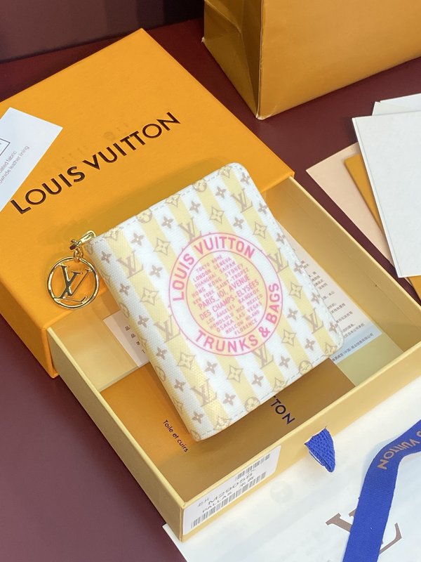 LV Charms 포켓 지갑 001-274313