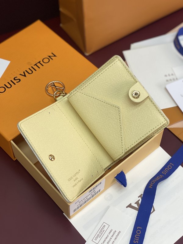 LV Charms 포켓 지갑 001-274313
