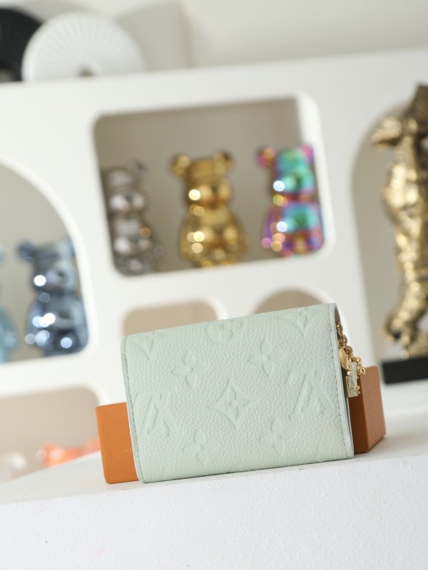 LV Rainbow Rosalie 동전지갑 001-274330