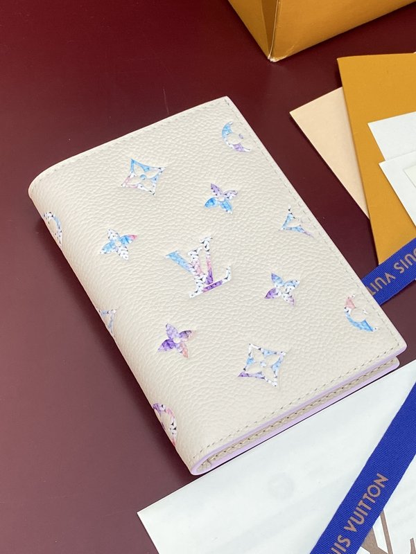 LV 마카롱 그라데이션 여권 케이스 001-274341