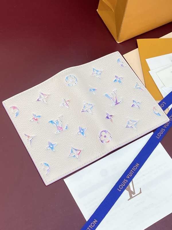 LV 마카롱 그라데이션 여권 케이스 001-274341