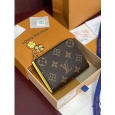 클래식 모노그램 숏 지퍼 동전지갑 001-274371
