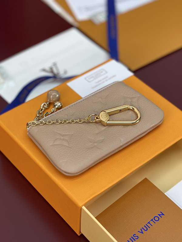 LV 모노그램 키홀더 칩 버전 001-274380