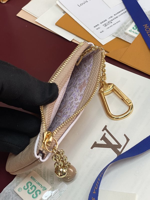 LV 모노그램 키홀더 칩 버전 001-274380