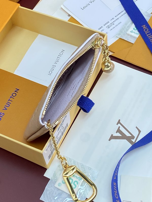 LV 모노그램 키홀더 칩 버전 001-274380