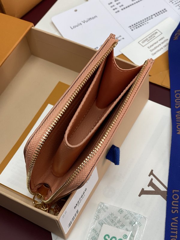 LV 노아 컴팩트 지갑 001-274466