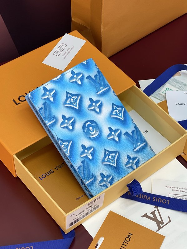 LV 모노그램 여권 케이스 001-274518