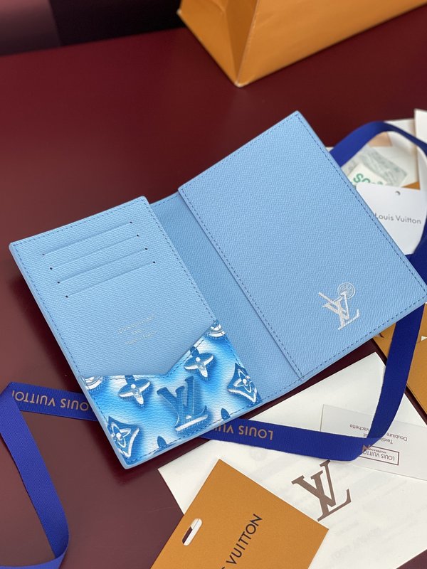LV 모노그램 여권 케이스 001-274518