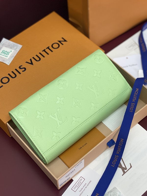 LV 마카롱 그린 가죽 반지갑 001-274573