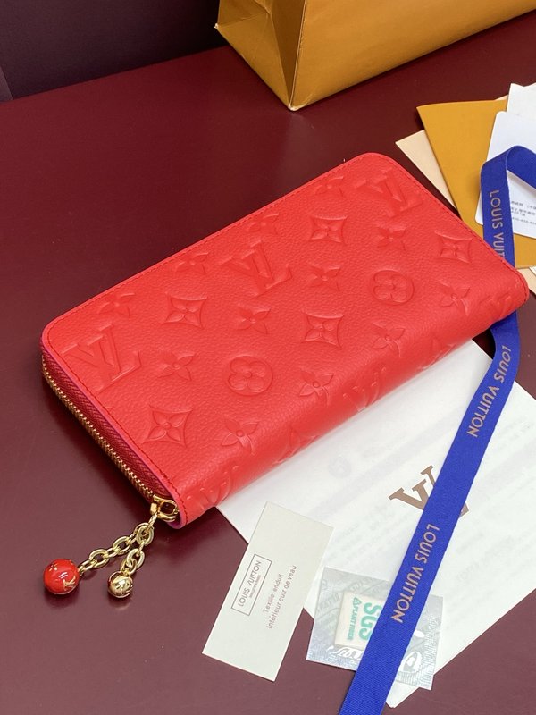 LV Zippy 지퍼 지갑 001-274574