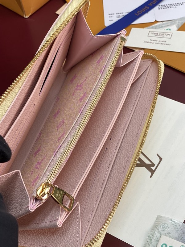 LV Zippy 지퍼 지갑 001-274581