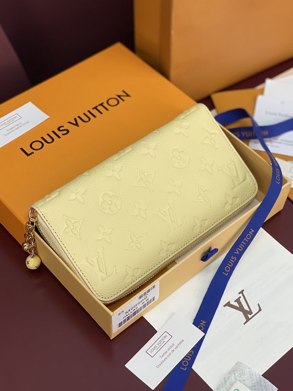 LV Zippy 지퍼 지갑 001-274581