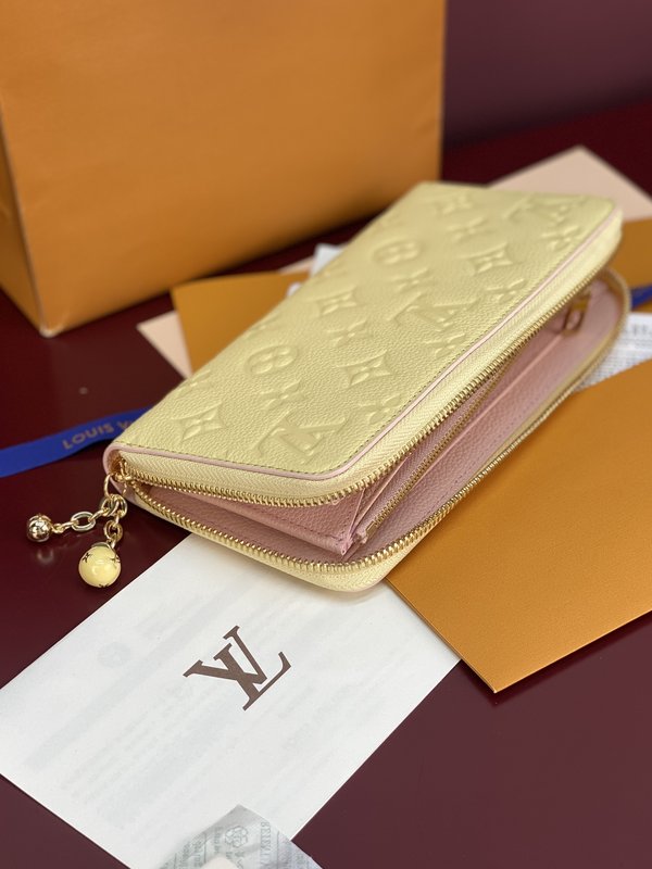 LV Zippy 지퍼 지갑 001-274581