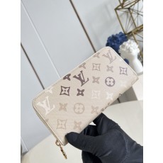 루이비통 모노그램 캔버스 가로 지퍼 지갑 001-274595