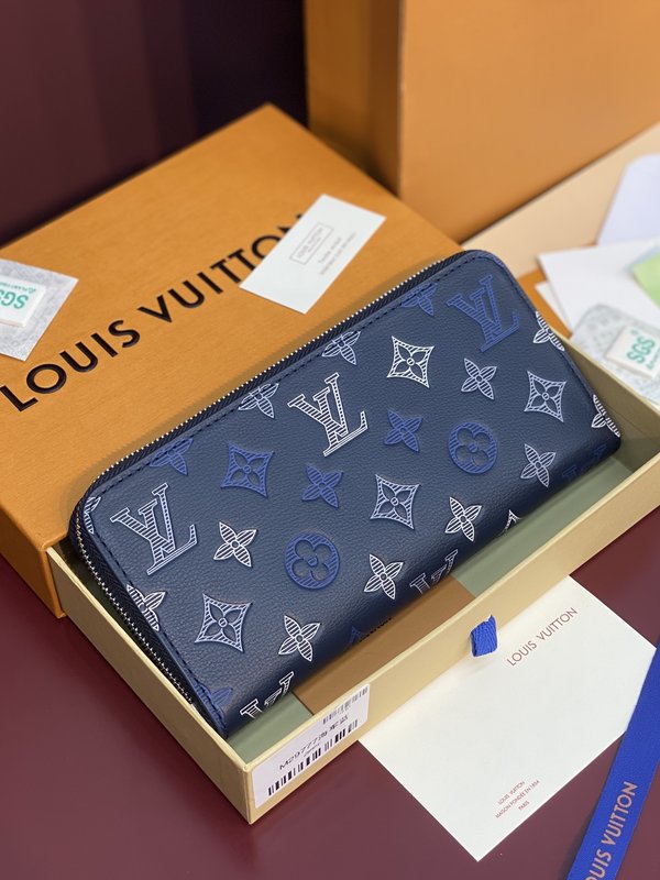 LV 그레인 가죽 가로 지퍼 지갑 001-274597