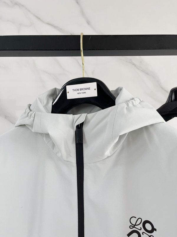 로에베 25FW 후드 다운 자켓 001-274938