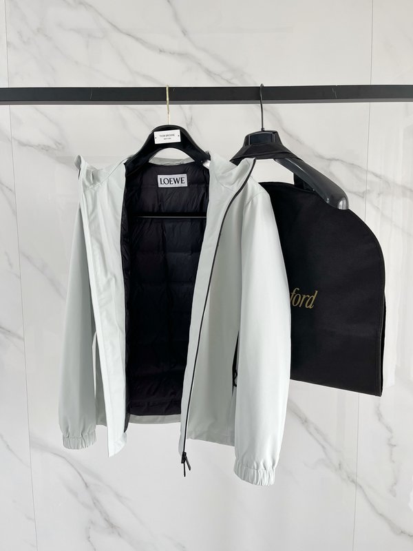 로에베 25FW 후드 다운 자켓 001-274938