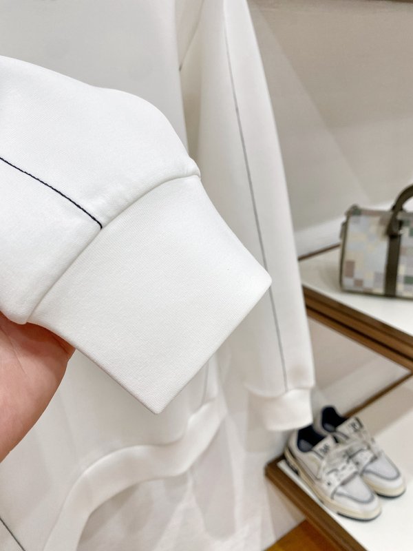 로에베 라운드넥 에어 레이어 스웨트셔츠 001-274951