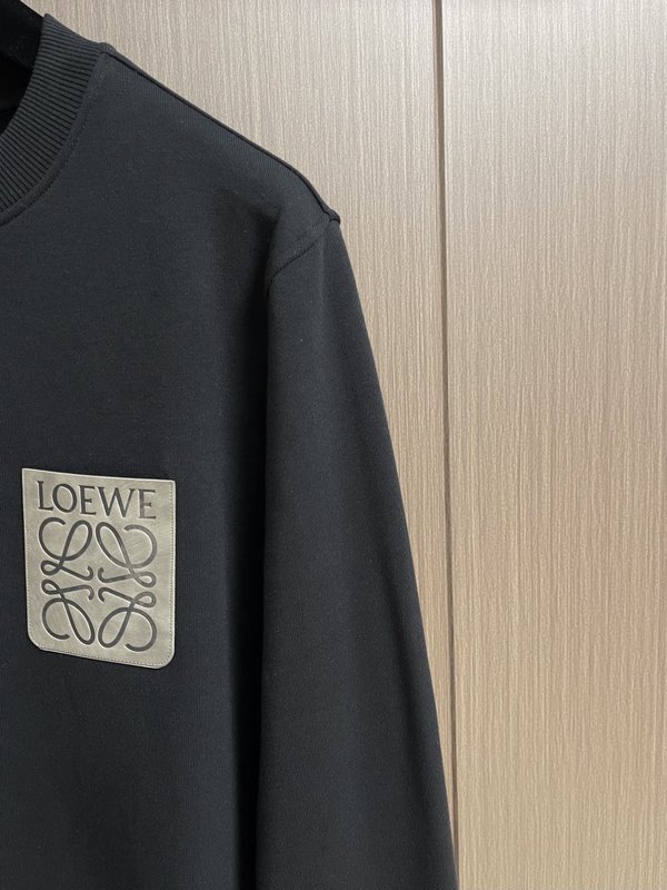Loewe 아나그램 포켓 라운드넥 스웨트셔츠 001-275007