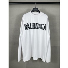 발렌시아가 23SS 빈티지 프린트 롱슬리브 티셔츠 001-275108