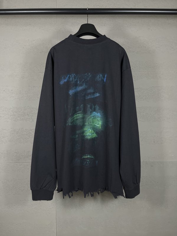 발렌시아가 빈티지 롱슬리브 티셔츠 001-275116
