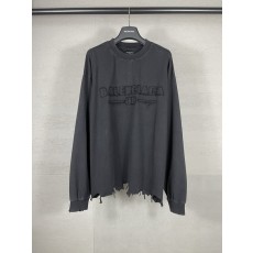 발렌시아가 2025 신상 자수 로고 긴팔 티셔츠 001-275123