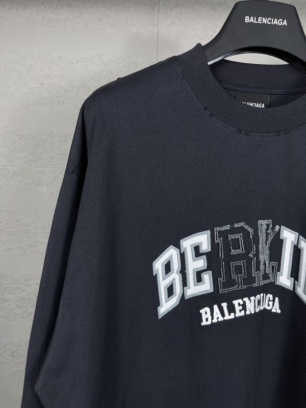 BALENCIAGA 그래피티 로고 반팔 티셔츠 001-275161