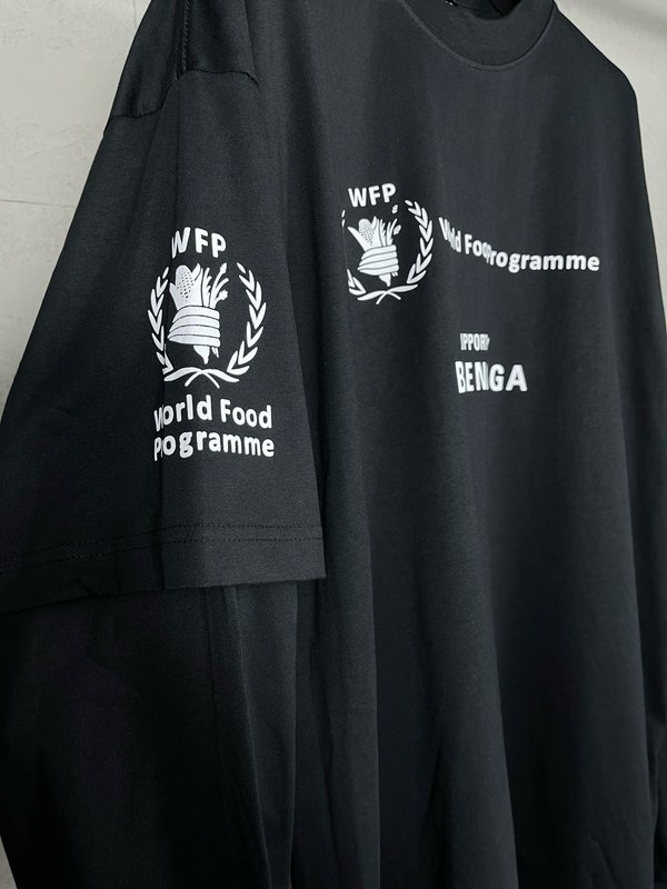 발렌시아가 WFP 자선 한정판 티셔츠 001-275165
