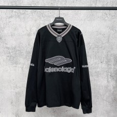 발렌시아가 3B 오버사이즈 V넥 자수 롱슬리브 티셔츠 001-275189