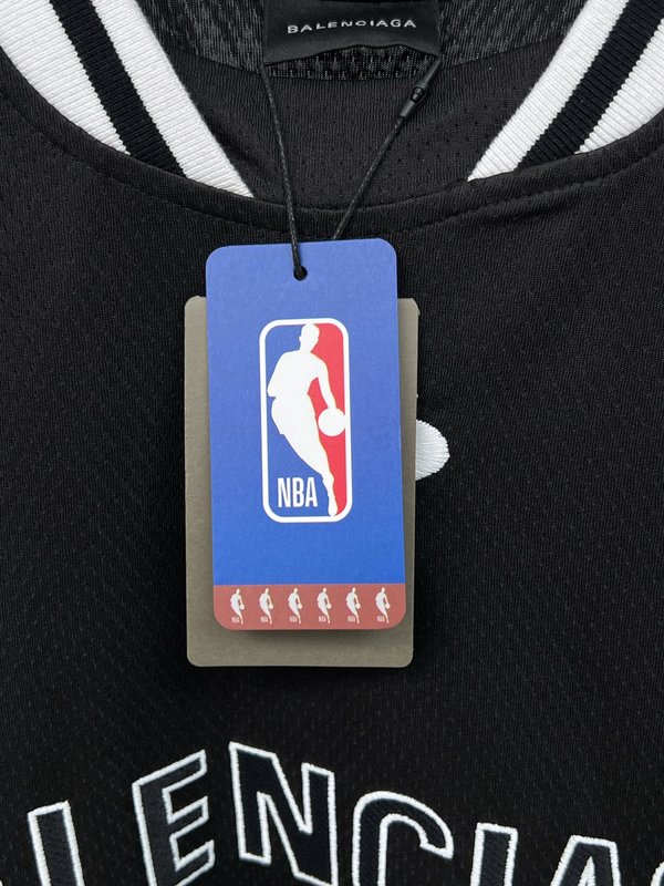 발렌시아가 NBA 협업 메쉬 패치워크 롱슬리브 티셔츠 001-275192