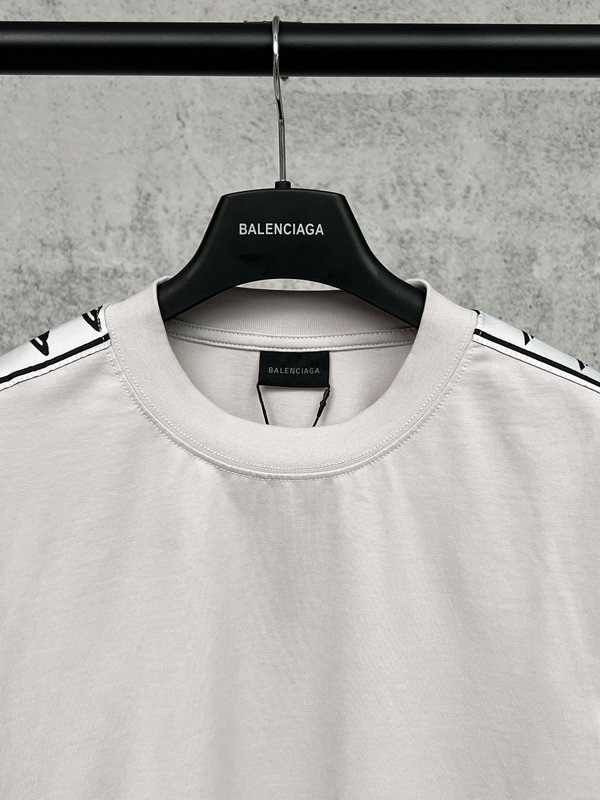 BALENCIAGA 25 신상 워싱 오래된 긴팔 티셔츠 001-275199