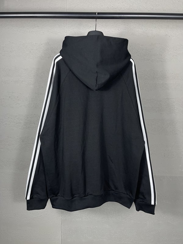 발렌시아가 x 아디다스 트리플 스트라이프 로고 자수 후 001-275312