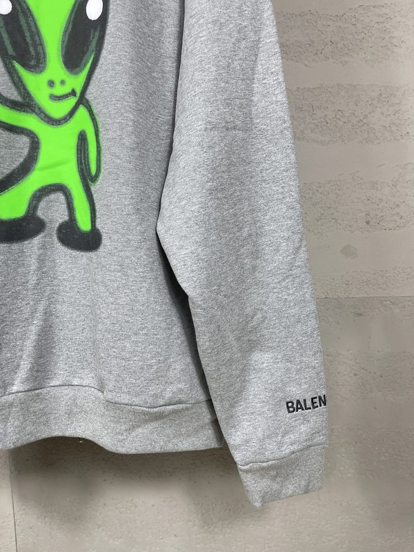 Balenciaga 25년 신상 외계인 프린트 후드 집 001-275363